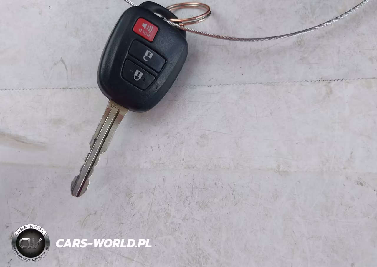2013 Toyota Prius C Two VIN:JTDKDTB3XD1553339 - 11
