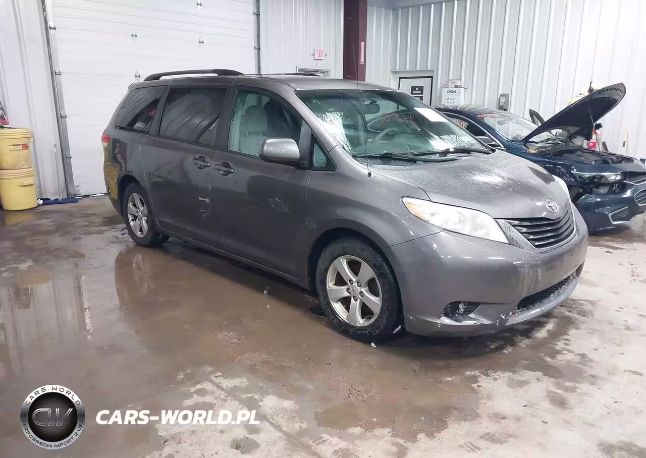 2011 Toyota Sienna Le V6