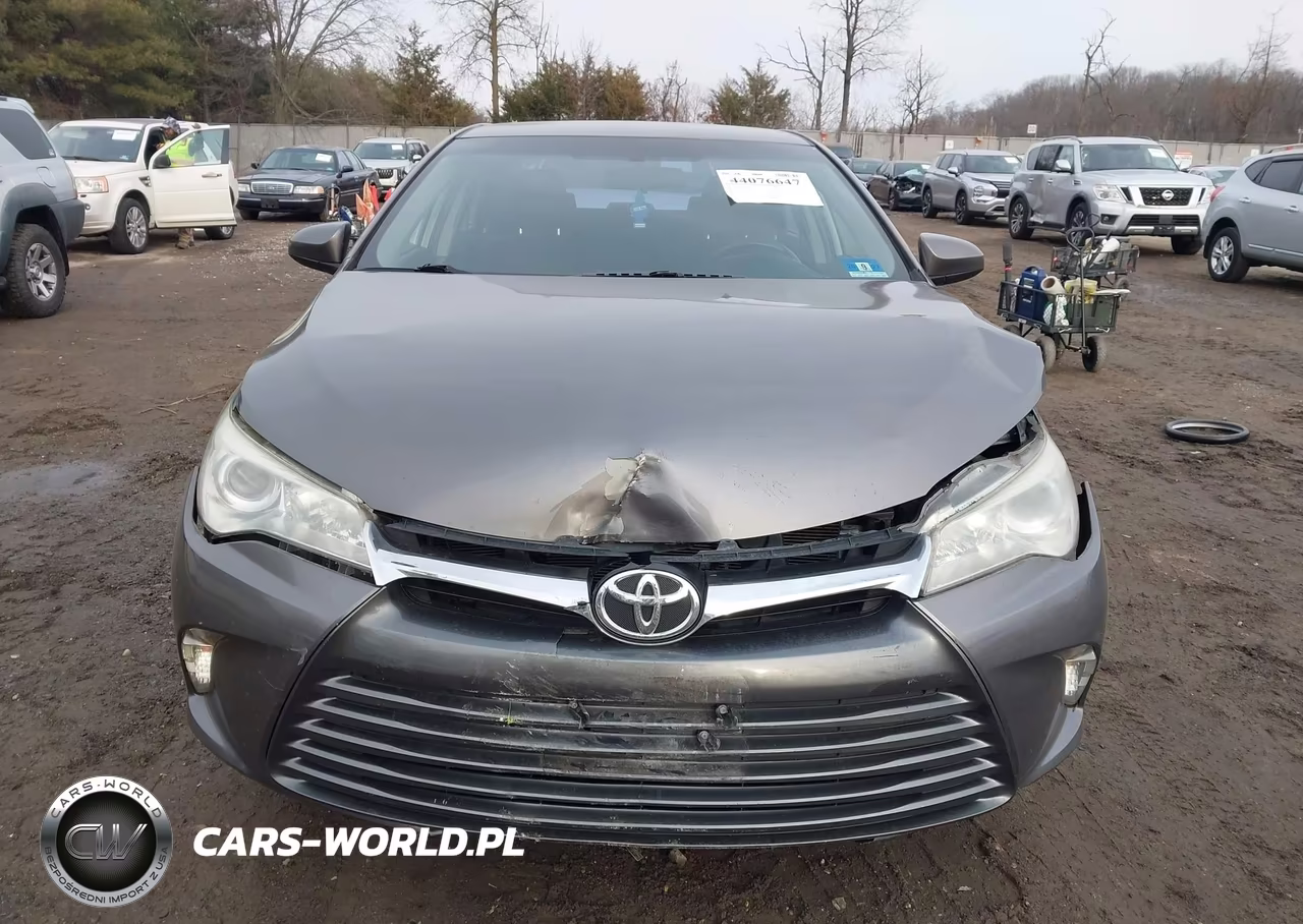 2017 Toyota Camry Le VIN:4T1BF1FK6HU316413 - 12