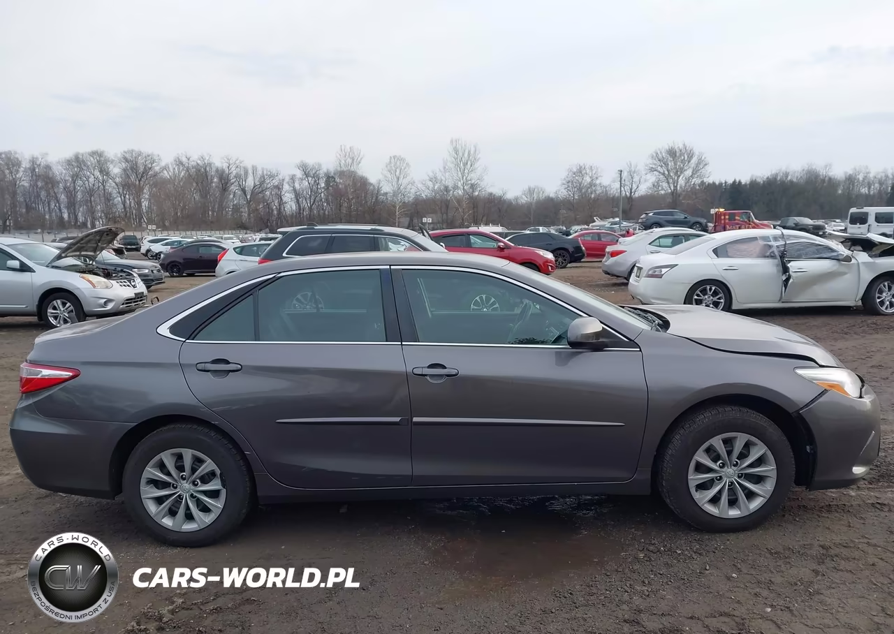 2017 Toyota Camry Le VIN:4T1BF1FK6HU316413 - 13