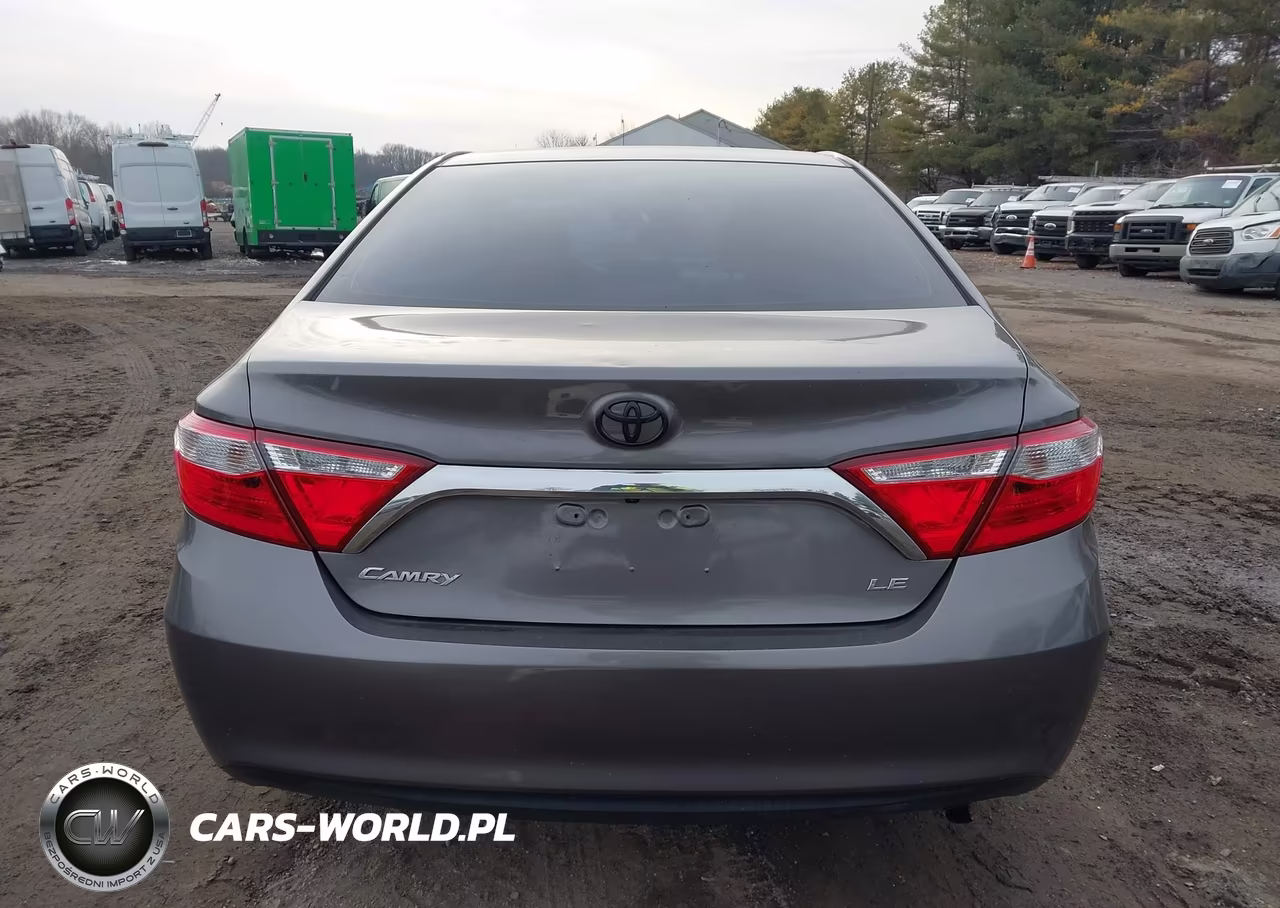 2017 Toyota Camry Le VIN:4T1BF1FK6HU316413 - 16