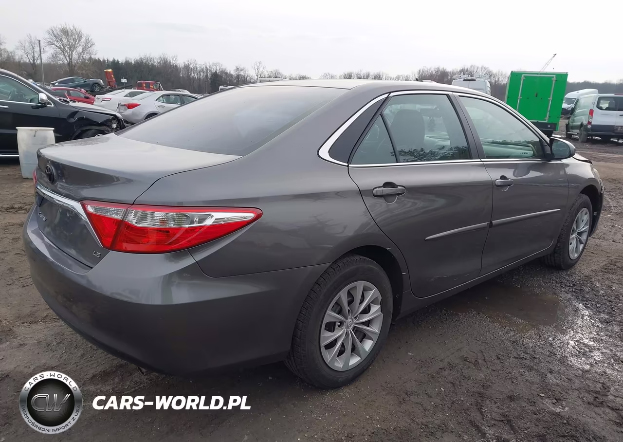 2017 Toyota Camry Le VIN:4T1BF1FK6HU316413 - 4