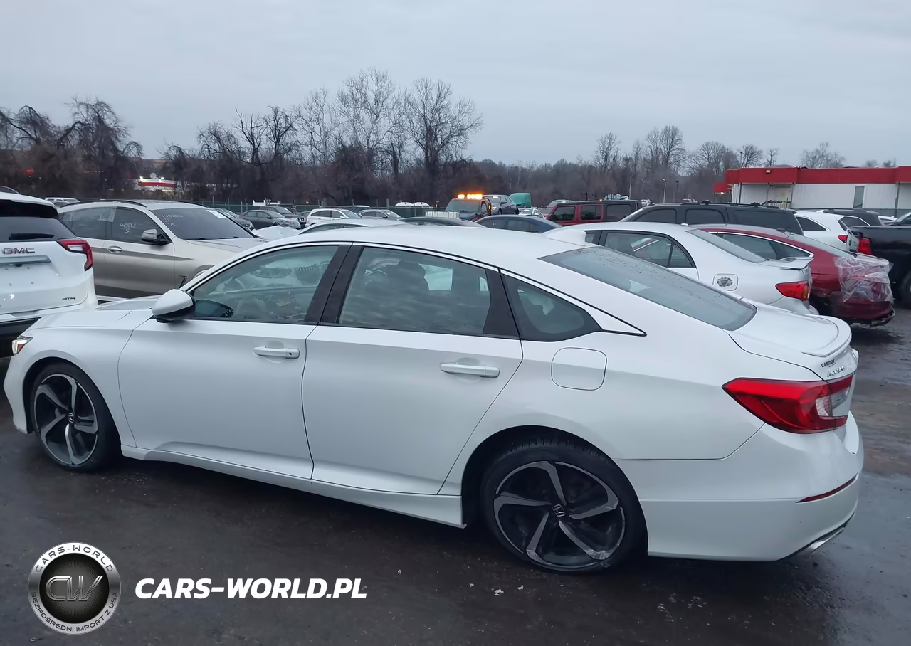 2018 Honda Accord Sport VIN:1HGCV1F35JA209396 - 14