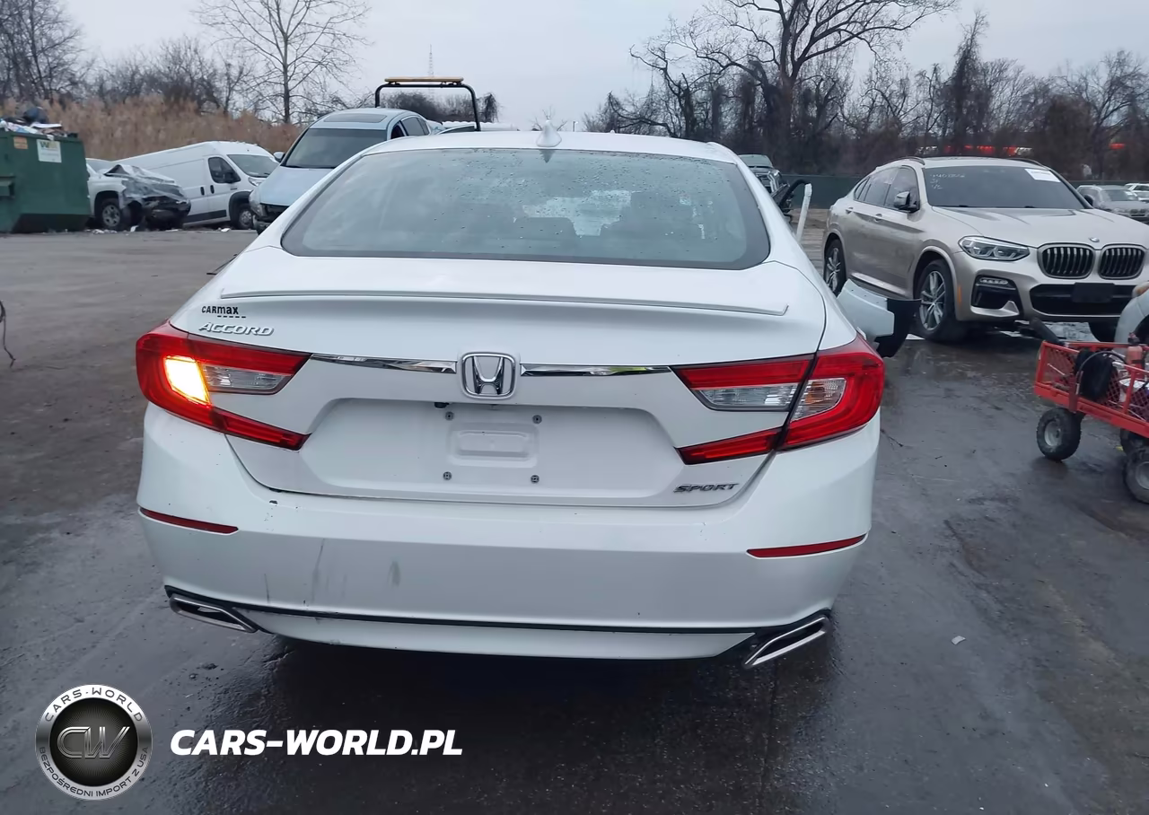 2018 Honda Accord Sport VIN:1HGCV1F35JA209396 - 16