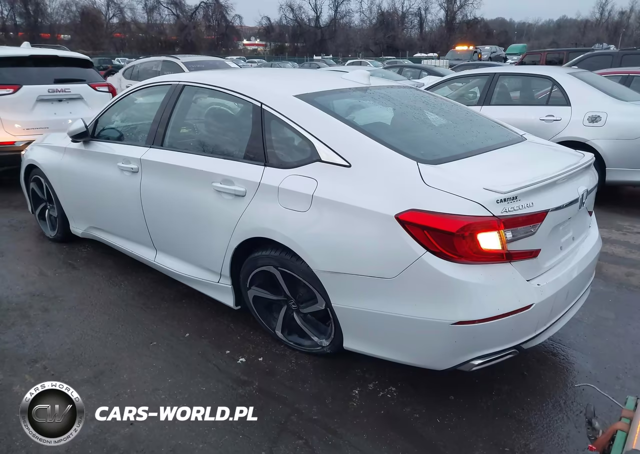 2018 Honda Accord Sport VIN:1HGCV1F35JA209396 - 3