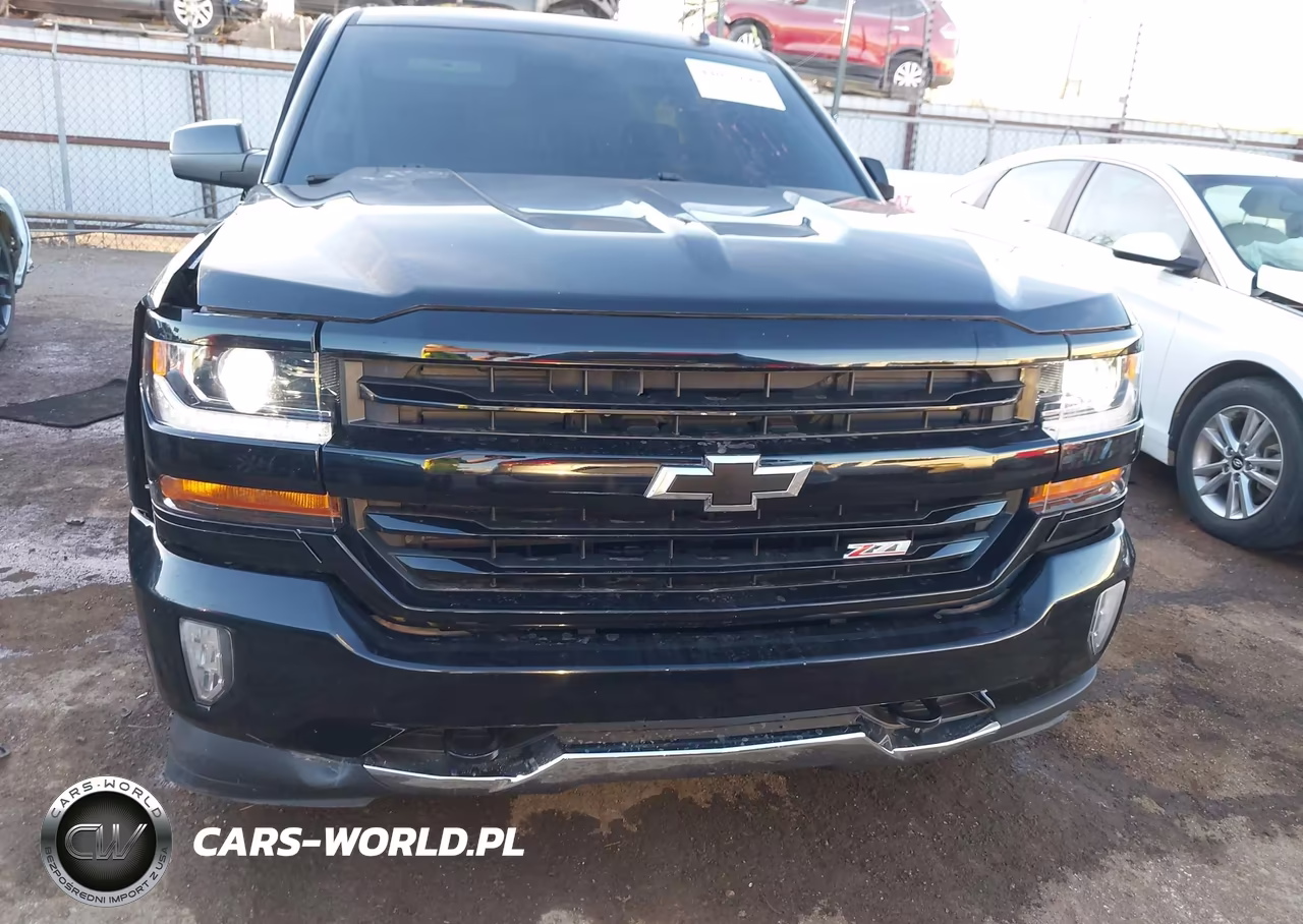 2018 Chevrolet Silverado 1500 2Lt VIN:3GCUKREC9JG628381 - 12