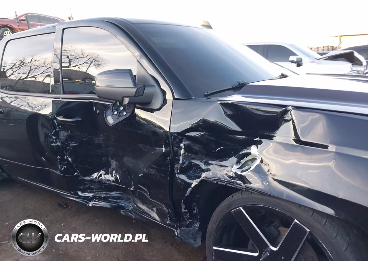 2018 Chevrolet Silverado 1500 2Lt VIN:3GCUKREC9JG628381 - 6