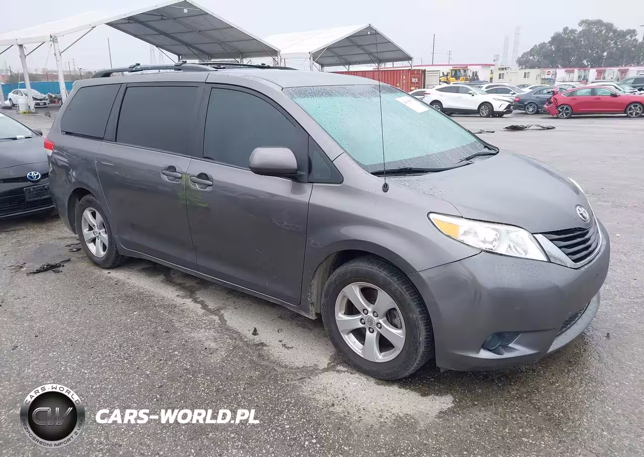 2011 Toyota Sienna Le V6
