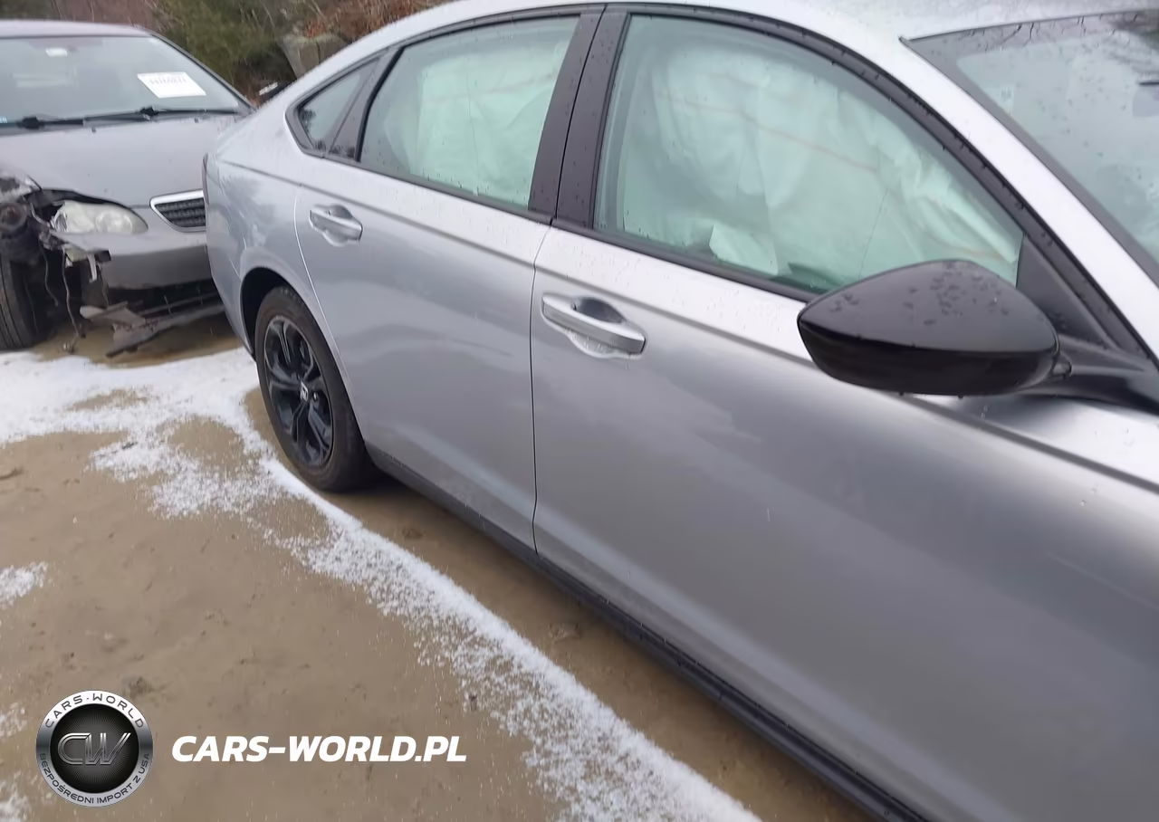 2025 Honda Accord Se VIN:1HGCY1F4XSA033253 - 12