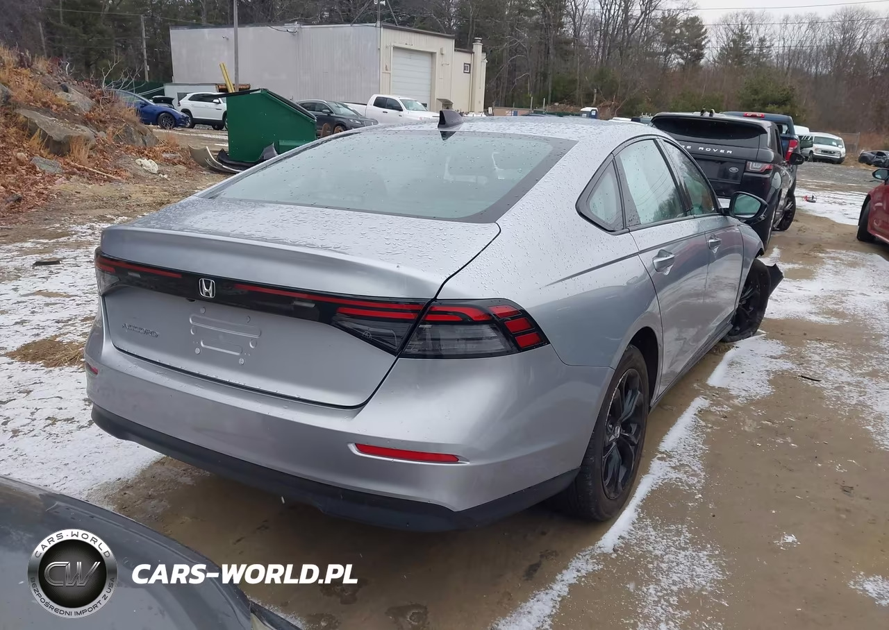 2025 Honda Accord Se VIN:1HGCY1F4XSA033253 - 4