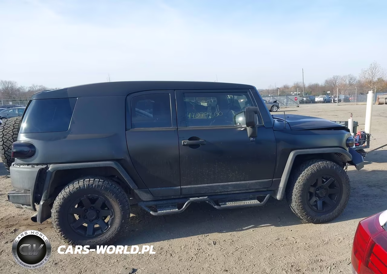 2014 Toyota Fj Cruiser VIN:JTEBU4BFXEK182528 - 13