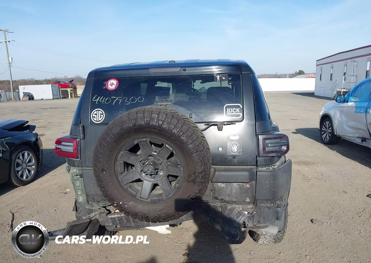 2014 Toyota Fj Cruiser VIN:JTEBU4BFXEK182528 - 16