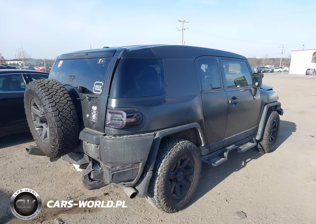 2014 Toyota Fj Cruiser VIN:JTEBU4BFXEK182528 - 4
