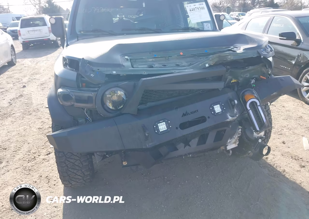 2014 Toyota Fj Cruiser VIN:JTEBU4BFXEK182528 - 6