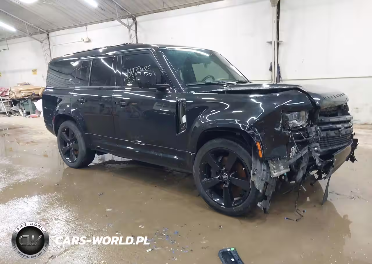 2023 Land Rover Defender 130 X-Dynamic Se