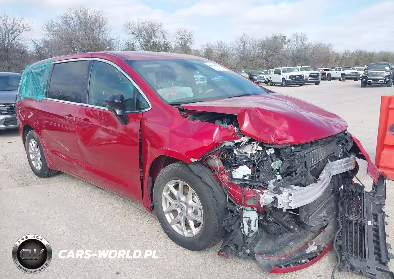 2025 Chrysler Pacifica Select