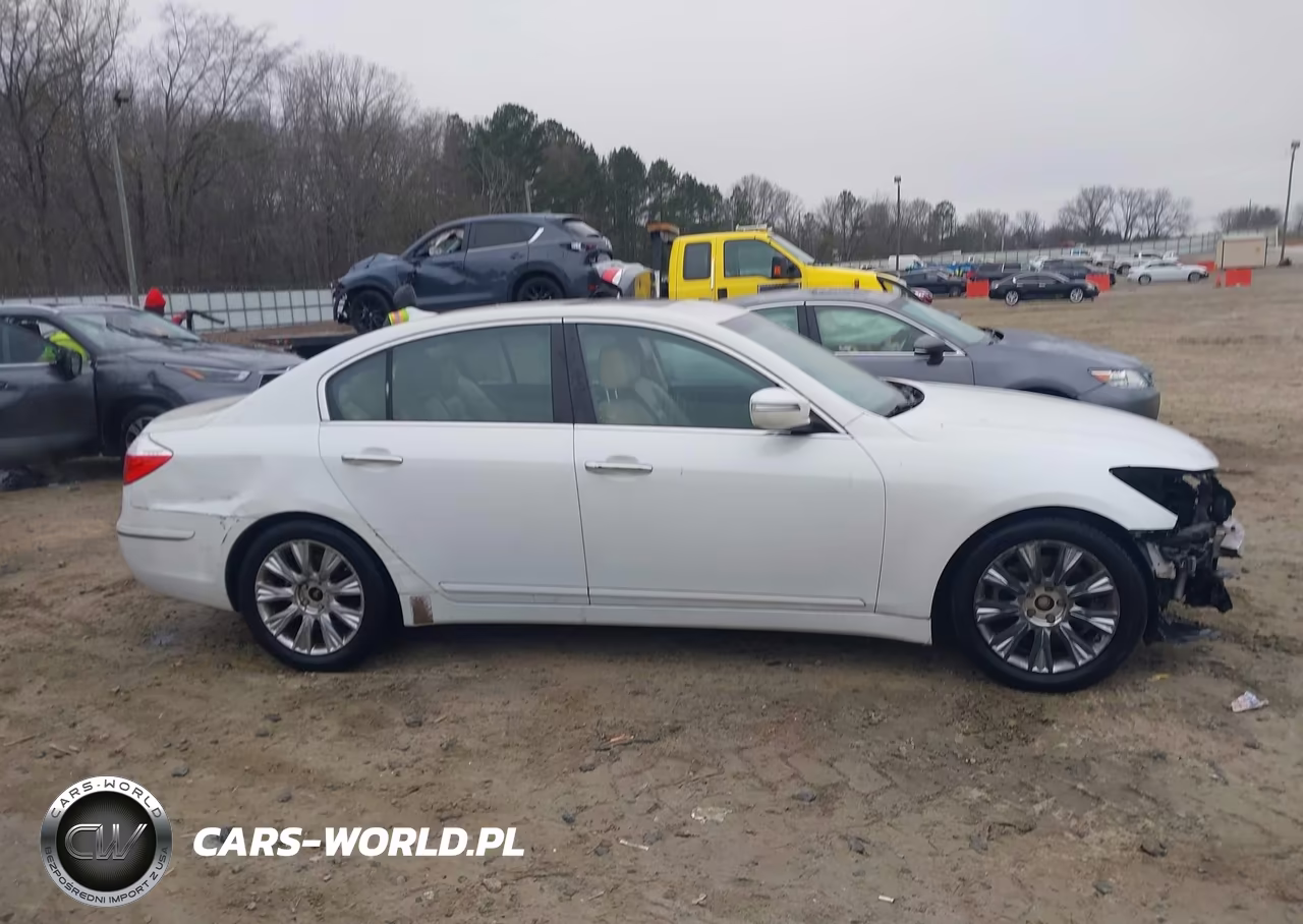 2010 Hyundai Genesis 3.8 VIN:KMHGC4DE5AU075298 - 14