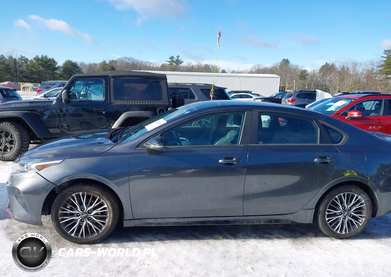 2023 Kia Forte Gt-Line VIN:3KPF54AD4PE686548 - 15
