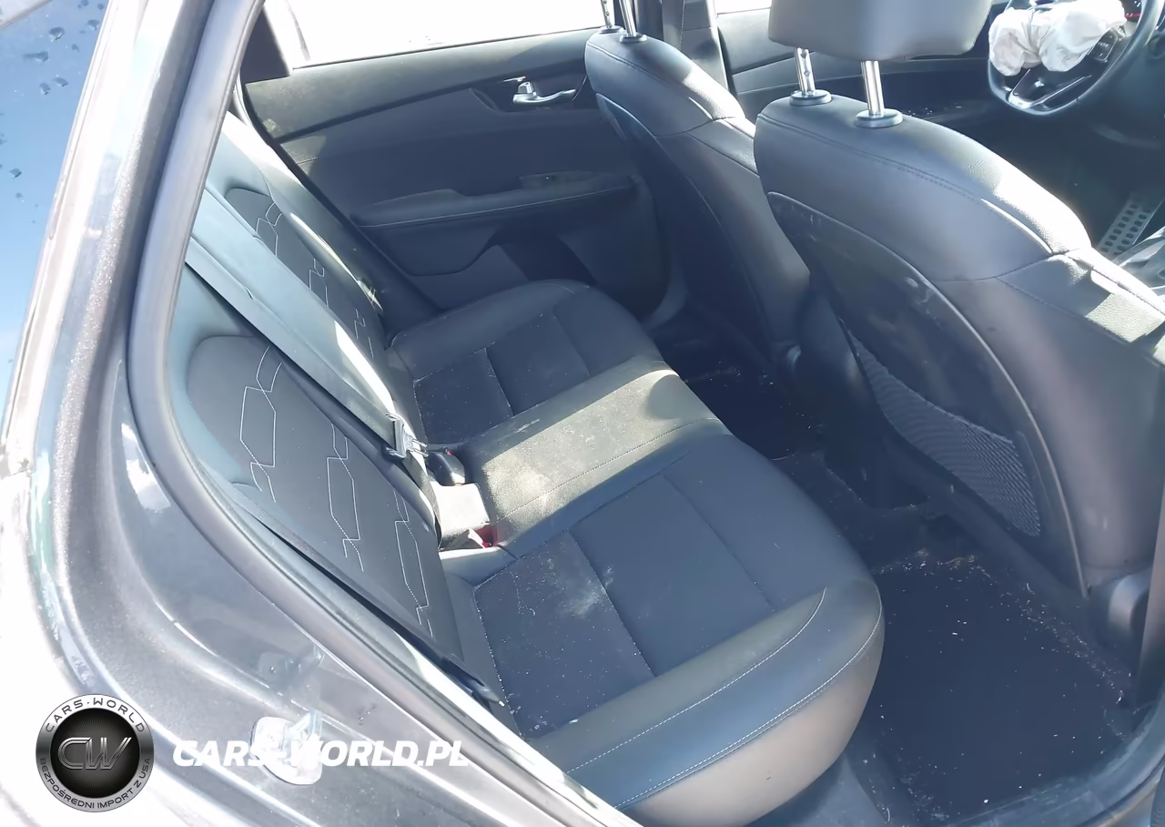 2023 Kia Forte Gt-Line VIN:3KPF54AD4PE686548 - 8