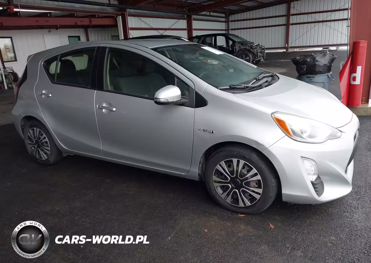 2016 Toyota Prius C Two