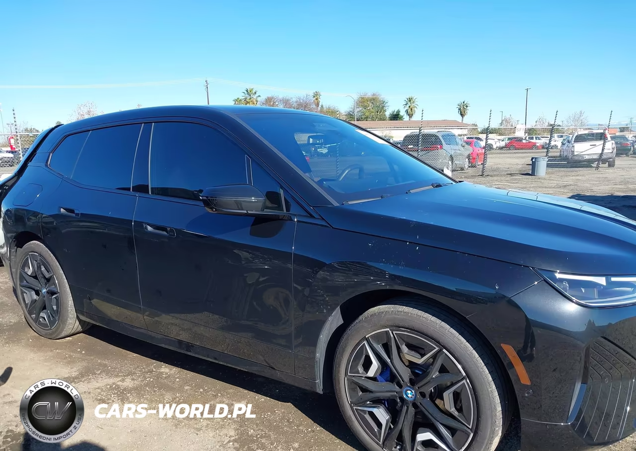 2025 BMW Ix xDrive50 VIN:WB523CF03SCT07734 - 13