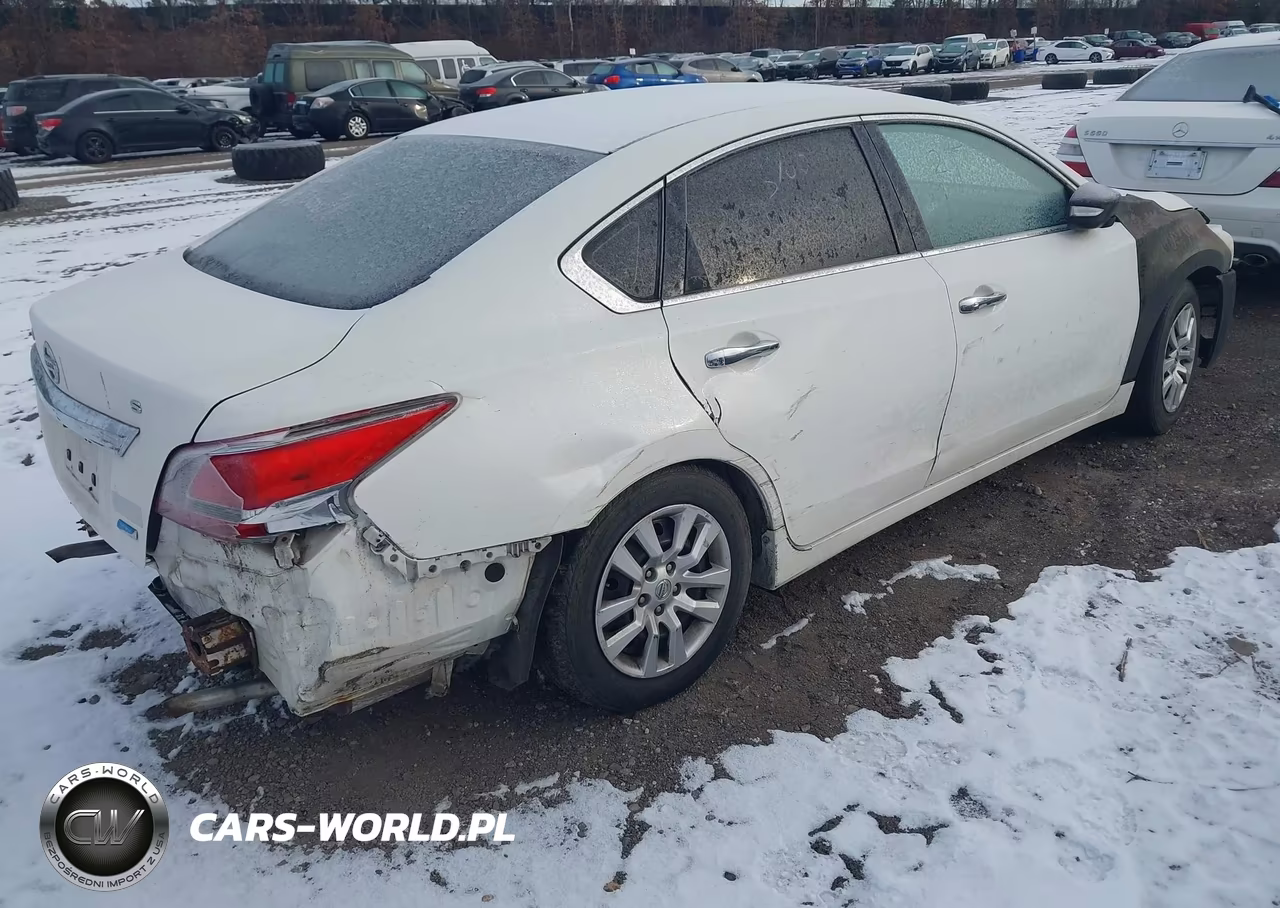 2013 Nissan Altima 2.5 S VIN:1N4AL3AP2DC203894 - 4