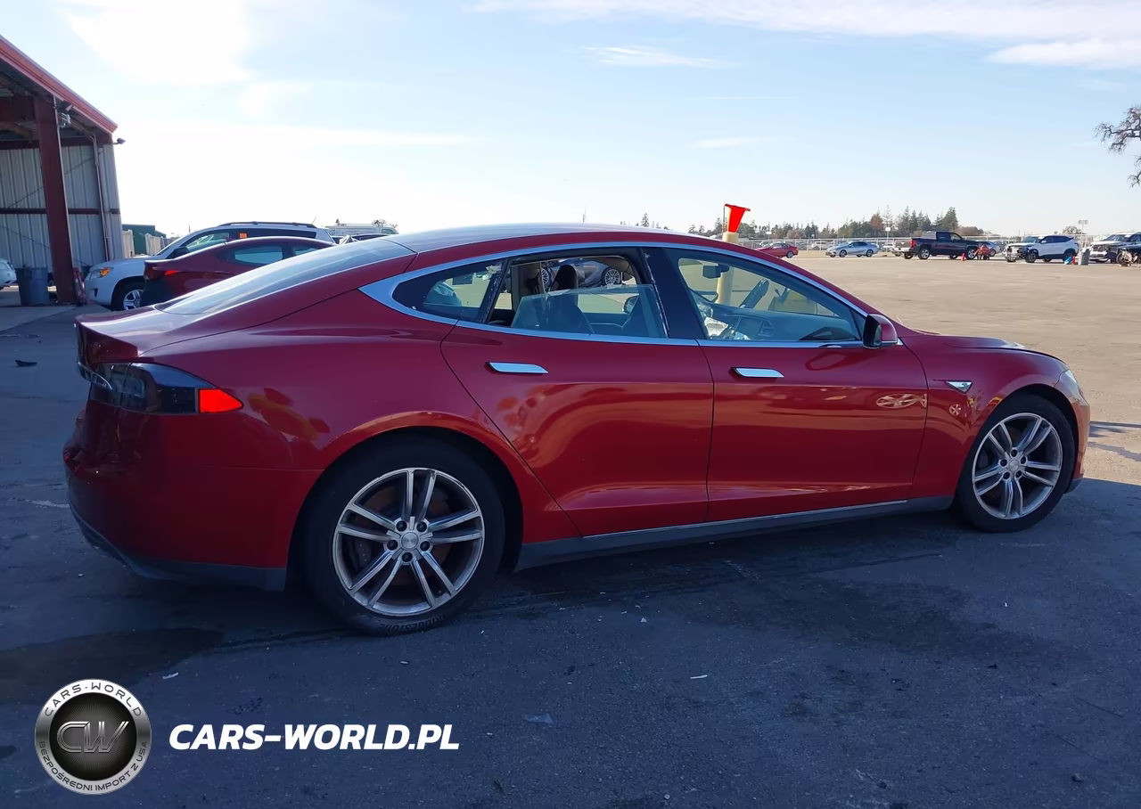2013 Tesla Model S VIN:5YJSA1AC3DFP10926 - 12