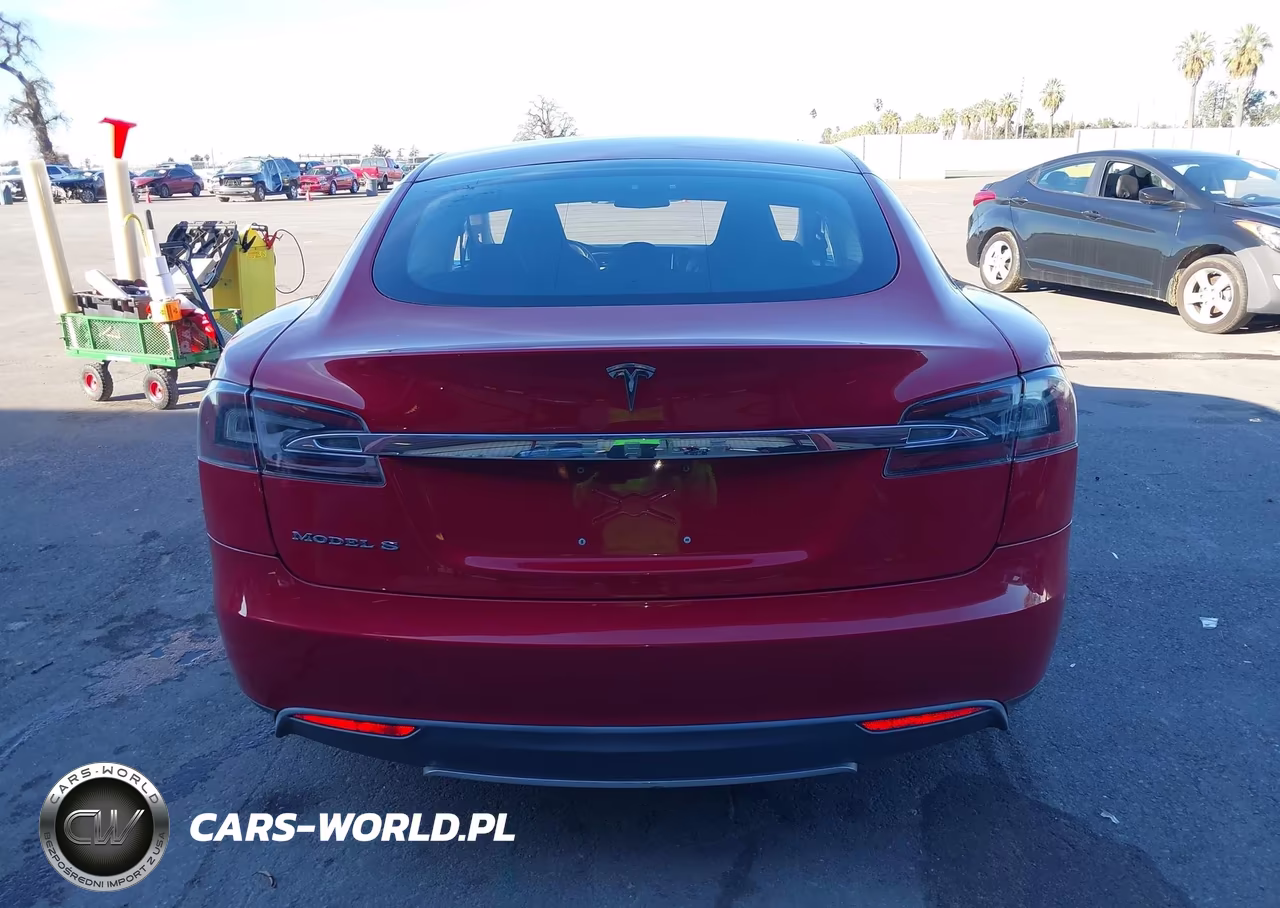 2013 Tesla Model S VIN:5YJSA1AC3DFP10926 - 15