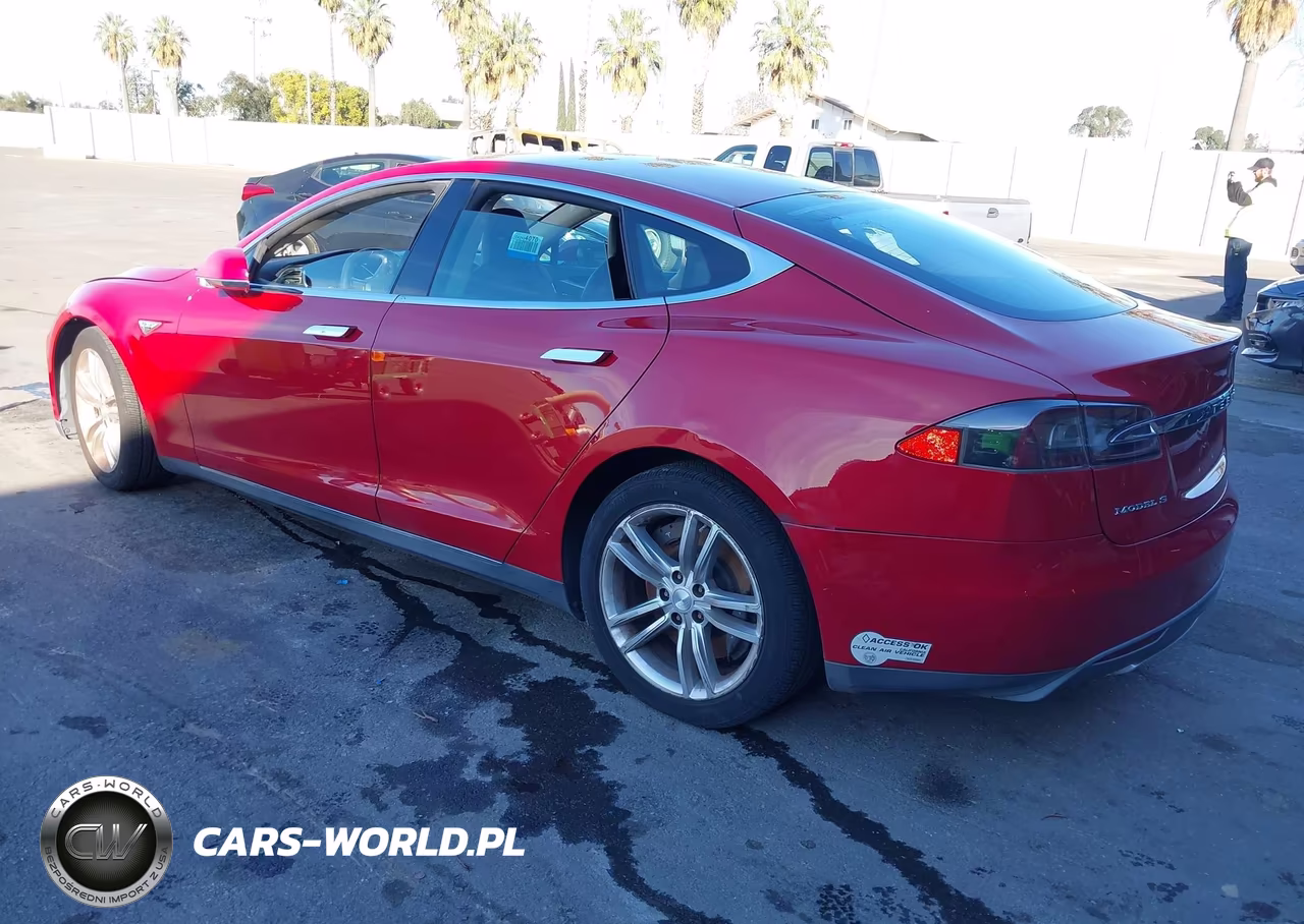 2013 Tesla Model S VIN:5YJSA1AC3DFP10926 - 3