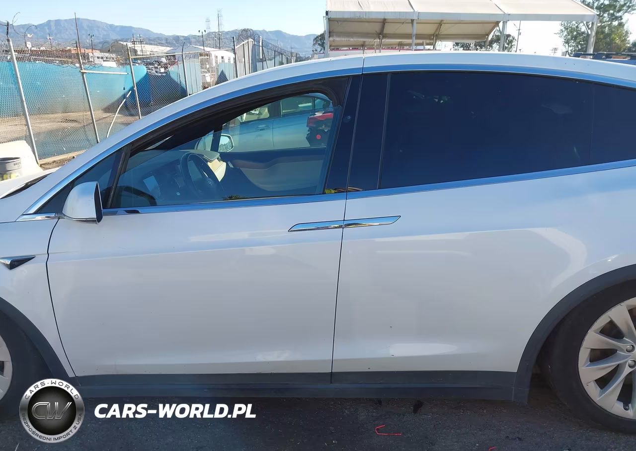 2021 Tesla Model X Long Range Dual Motor All-Wheel Drive-Long Range Plus Dual Motor All-Wheel Drive VIN:5YJXCDE27MF323668 - 14