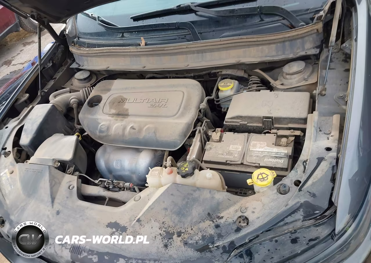 2020 Jeep Cherokee Latitude Plus 4X4 VIN:1C4PJMLB0LD590553 - 10