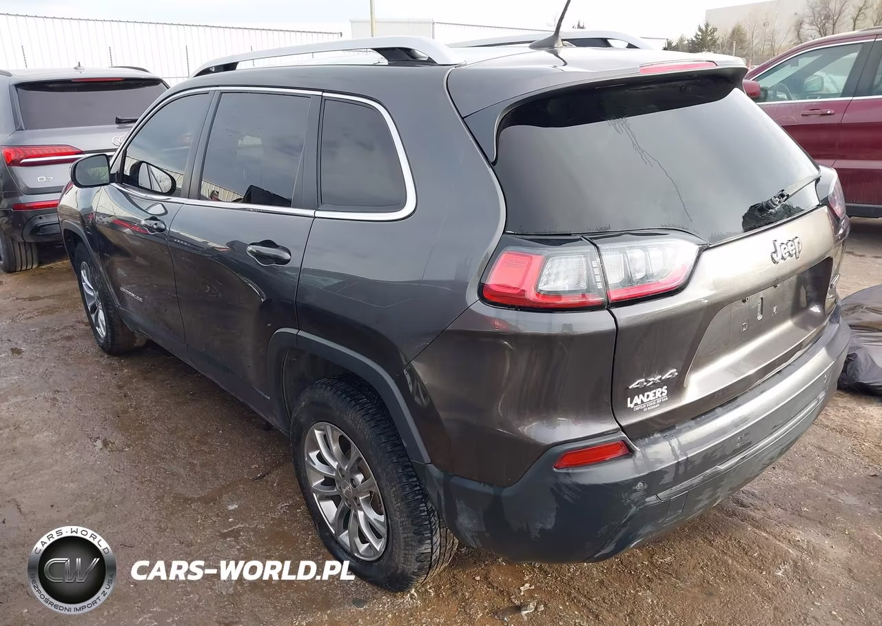 2020 Jeep Cherokee Latitude Plus 4X4 VIN:1C4PJMLB0LD590553 - 3