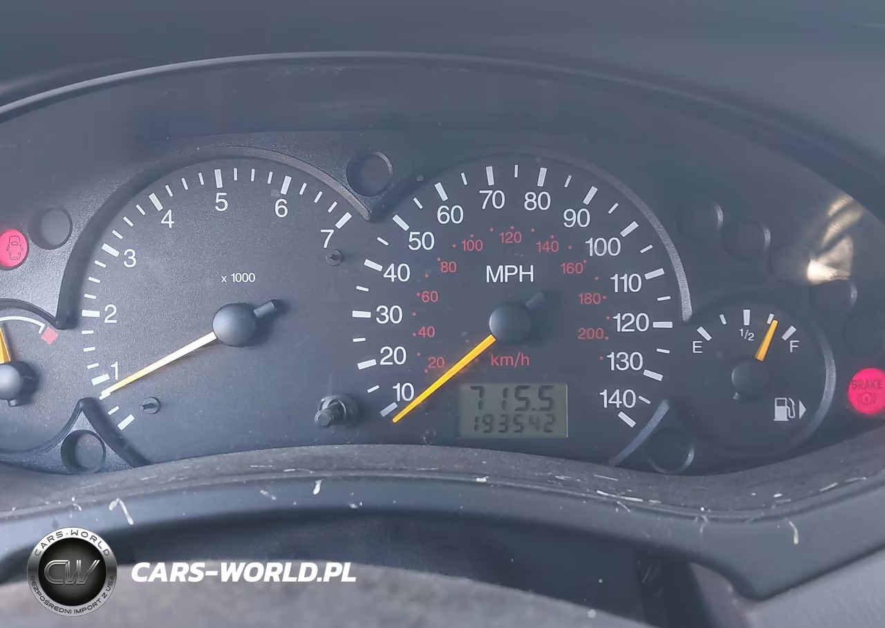 2000 Ford Focus Zx3 VIN:3FAFP3130YR203262 - 7