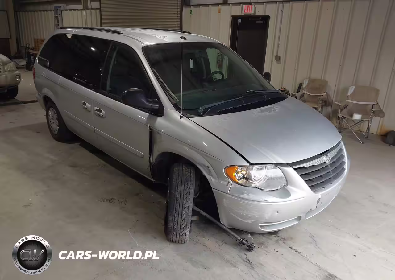 2006 Chrysler Town & Country Lx