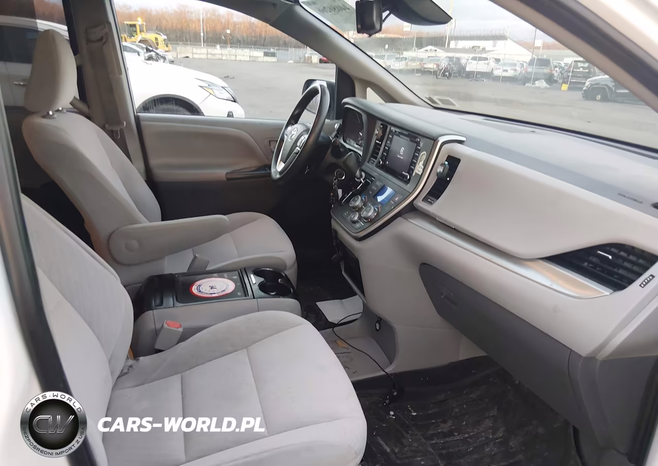 2020 Toyota Sienna Le VIN:5TDJZ3DCXLS251755 - 5