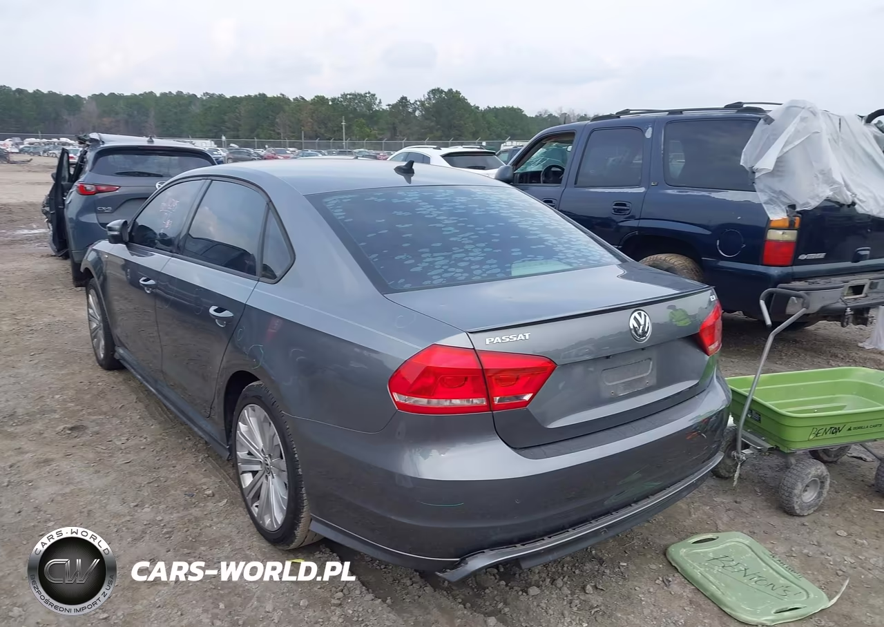 2015 Volkswagen Passat 1.8T Wolfsburg Edition VIN:1VWAS7A3XFC011124 - 3
