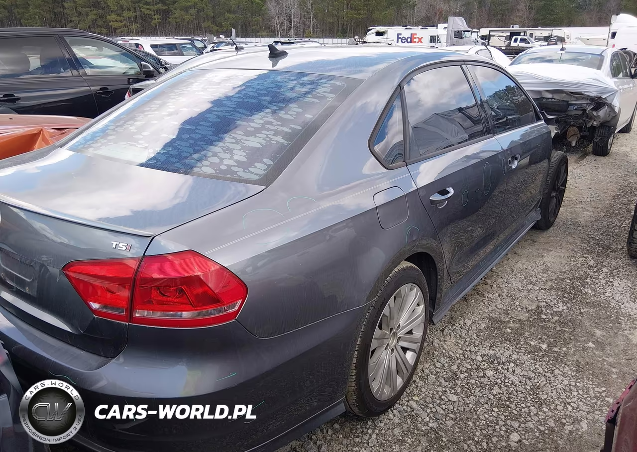 2015 Volkswagen Passat 1.8T Wolfsburg Edition VIN:1VWAS7A3XFC011124 - 4