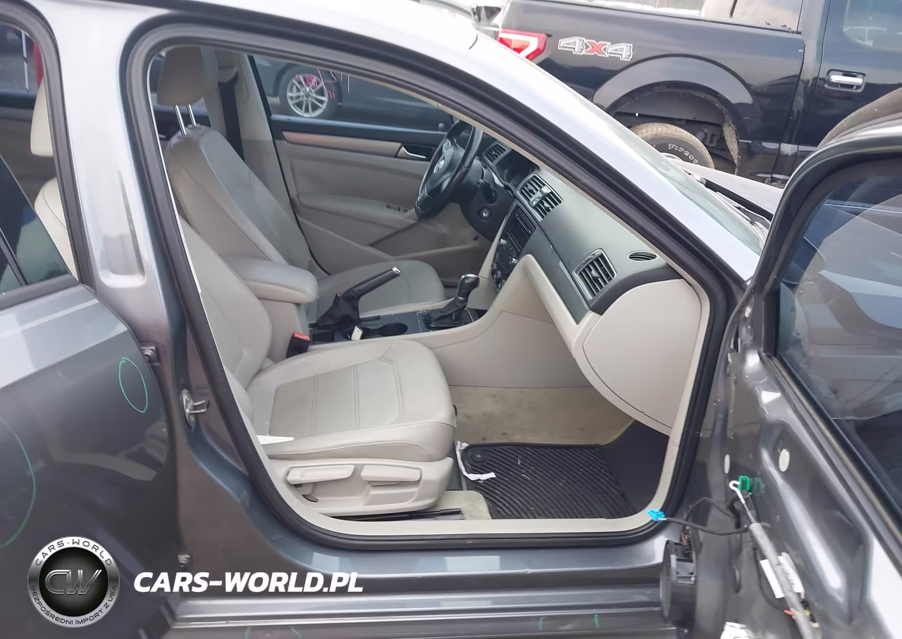2015 Volkswagen Passat 1.8T Wolfsburg Edition VIN:1VWAS7A3XFC011124 - 5