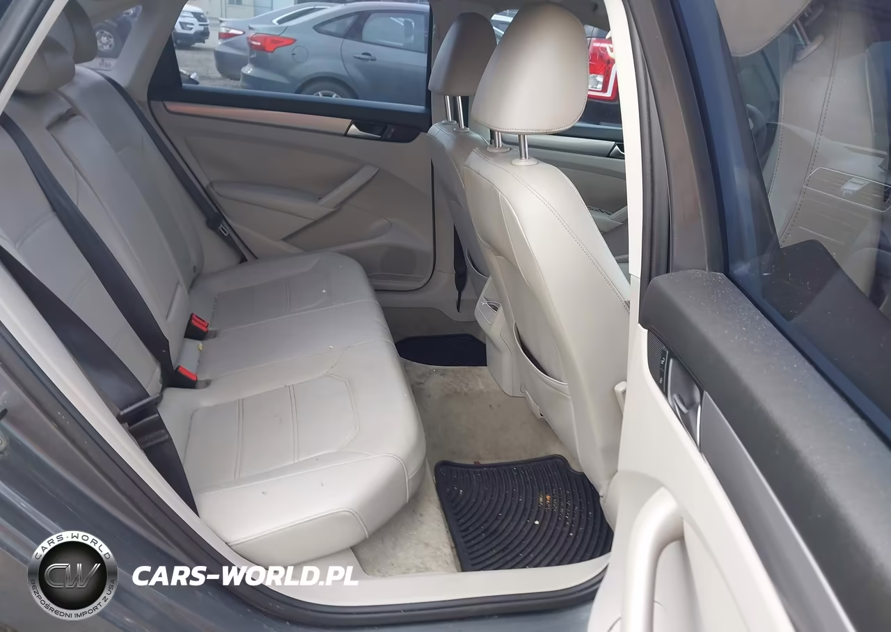 2015 Volkswagen Passat 1.8T Wolfsburg Edition VIN:1VWAS7A3XFC011124 - 8