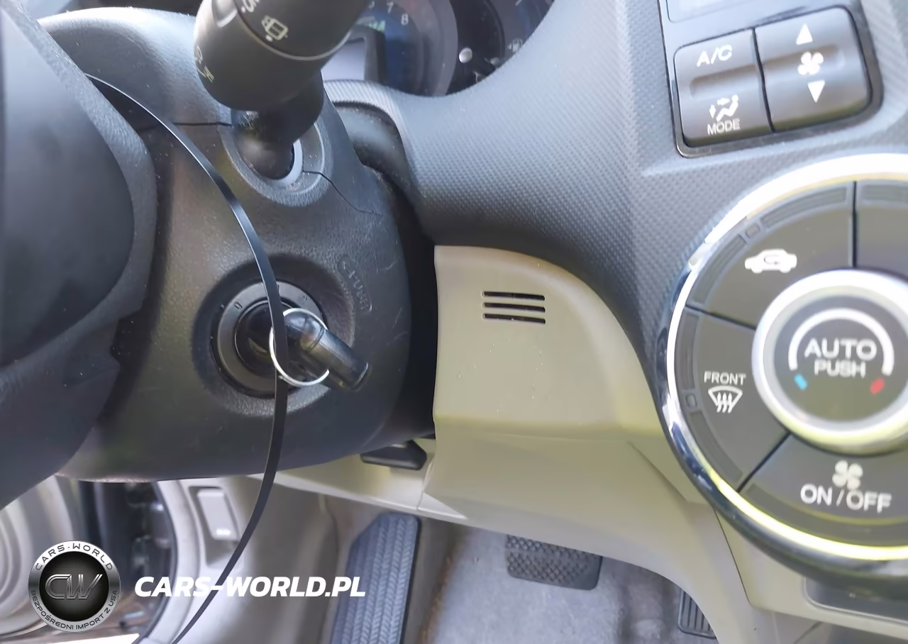 2013 Honda Insight Lx VIN:JHMZE2H59DS002956 - 11