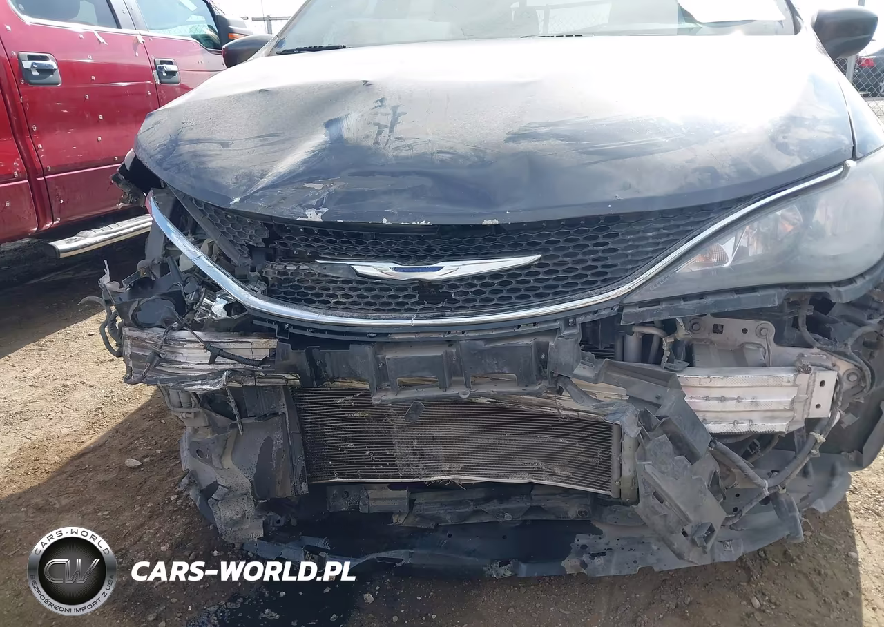 2017 Chrysler Pacifica Touring VIN:2C4RC1DG2HR502490 - 6