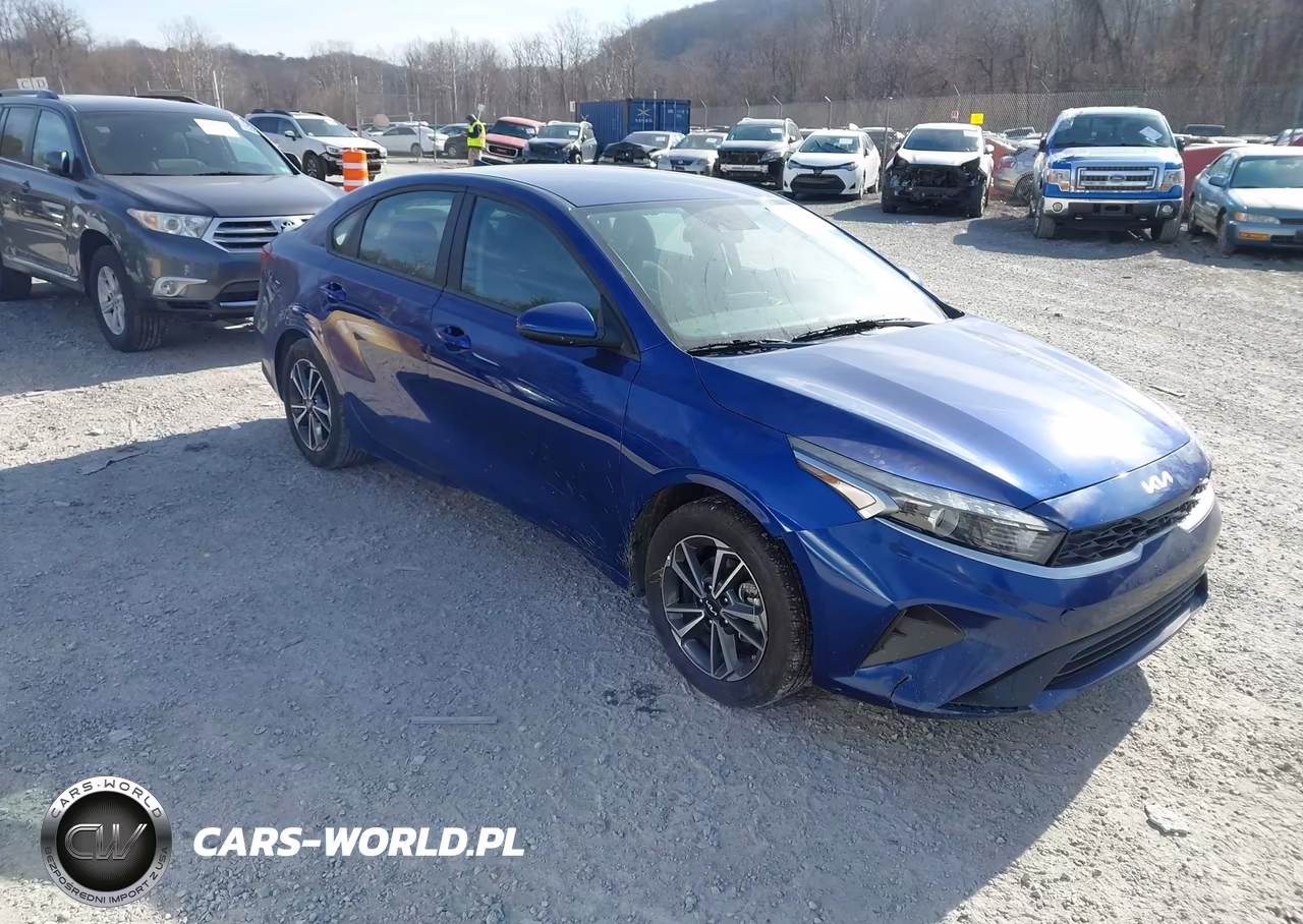 2023 Kia Forte Lxs – zdjęcie 1 z 16