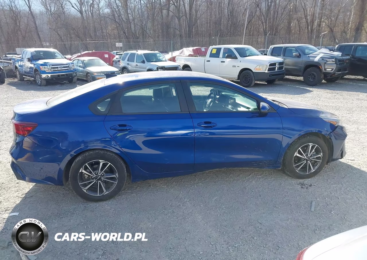 2023 Kia Forte Lxs VIN:3KPF24AD7PE519514 - 13