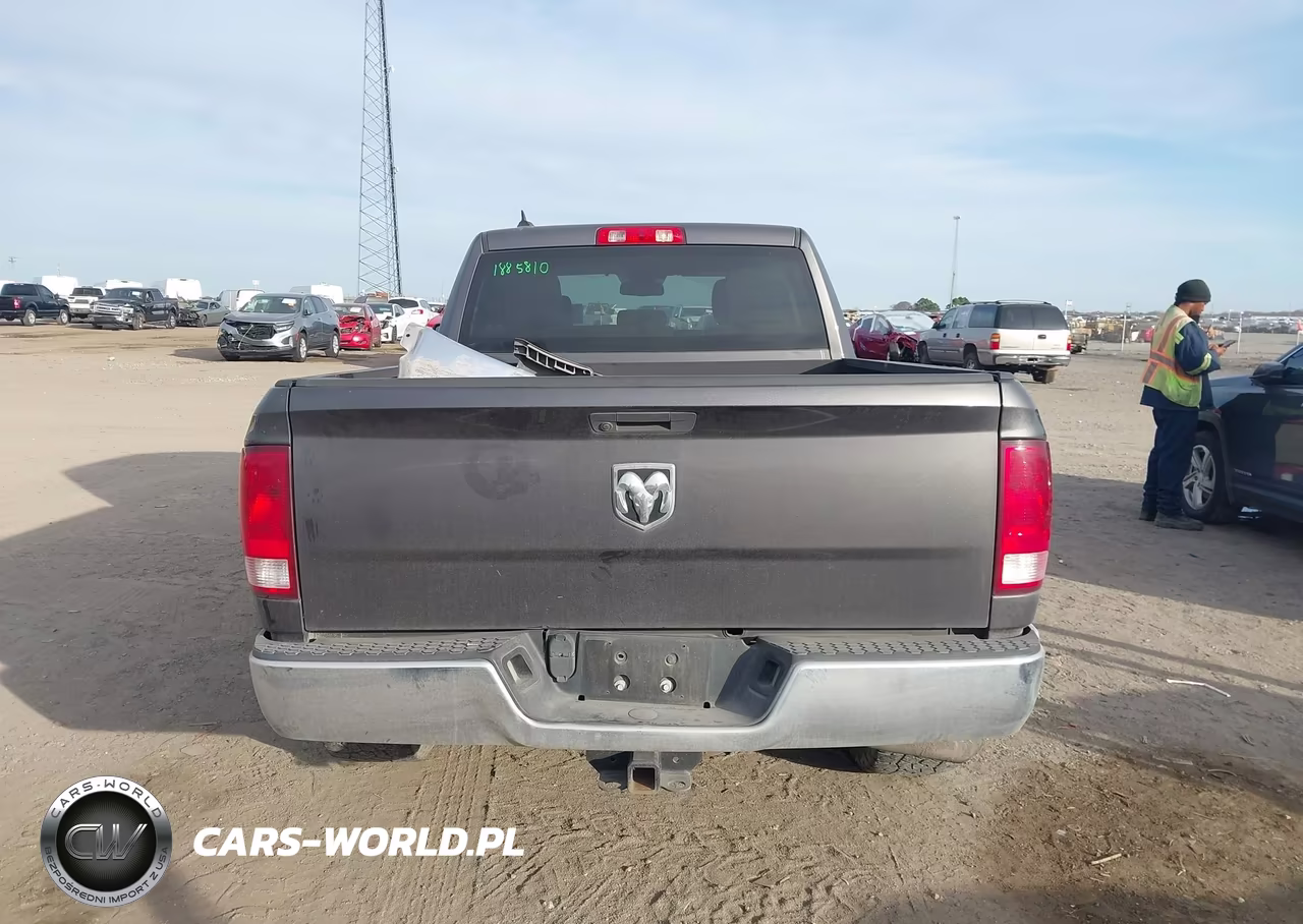 2019 Ram 1500 Classic Tradesman 4X2 6'4 Box VIN:1C6RR6FG9KS664705 - 17
