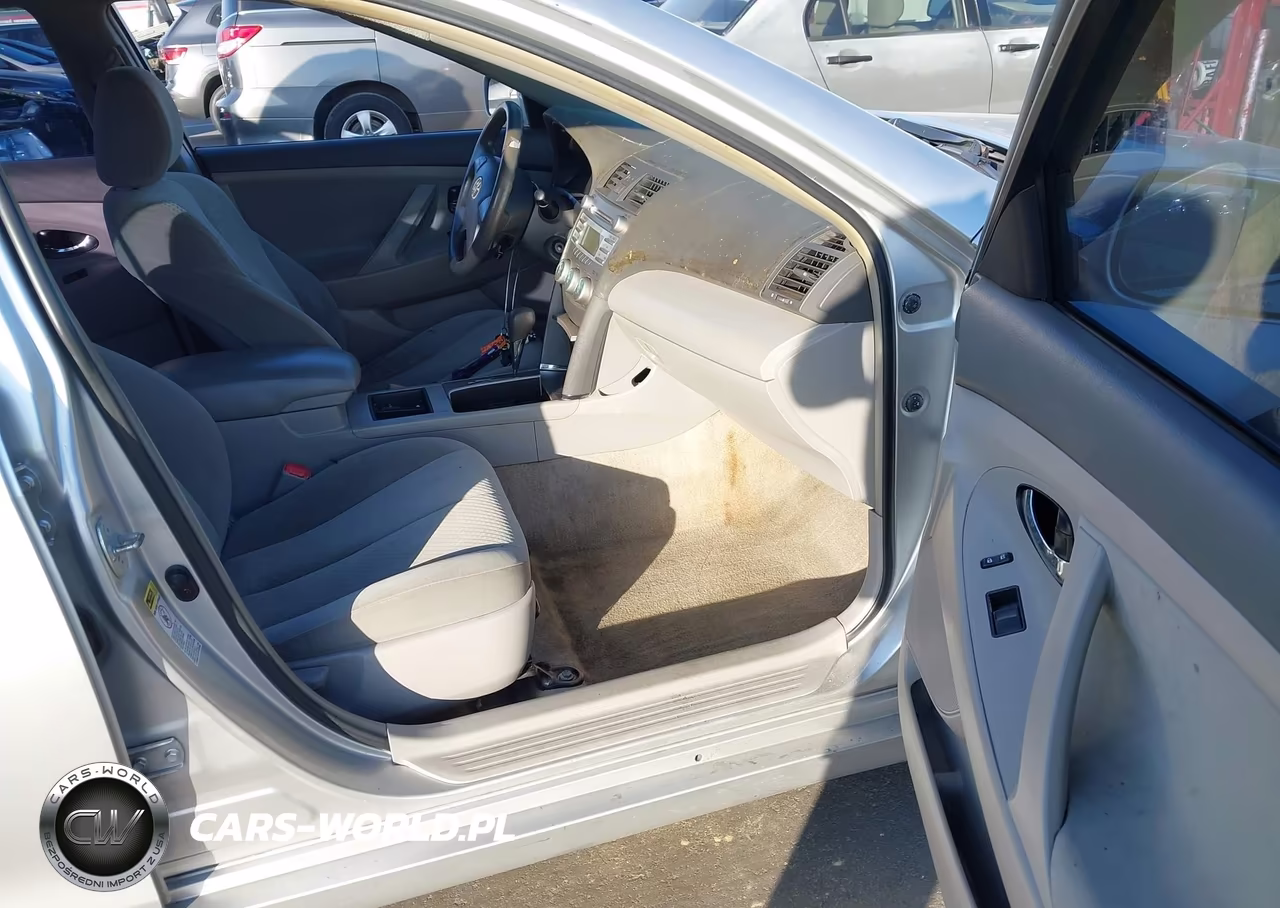 2009 Toyota Camry Le VIN:4T1BE46K49U351943 - 5
