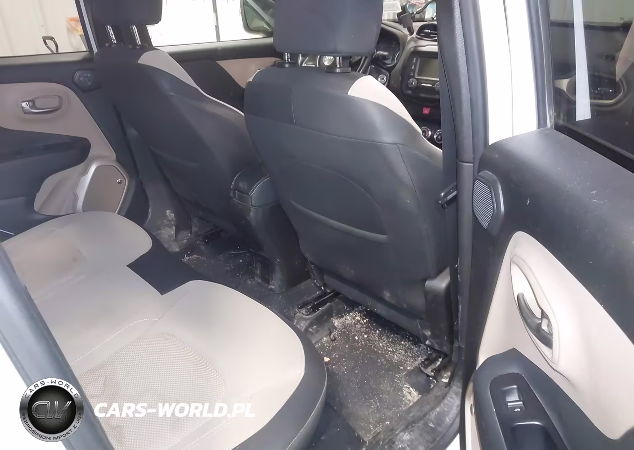 2016 Jeep Renegade 75Th Anniversary VIN:ZACCJABW6GPD18467 - 8
