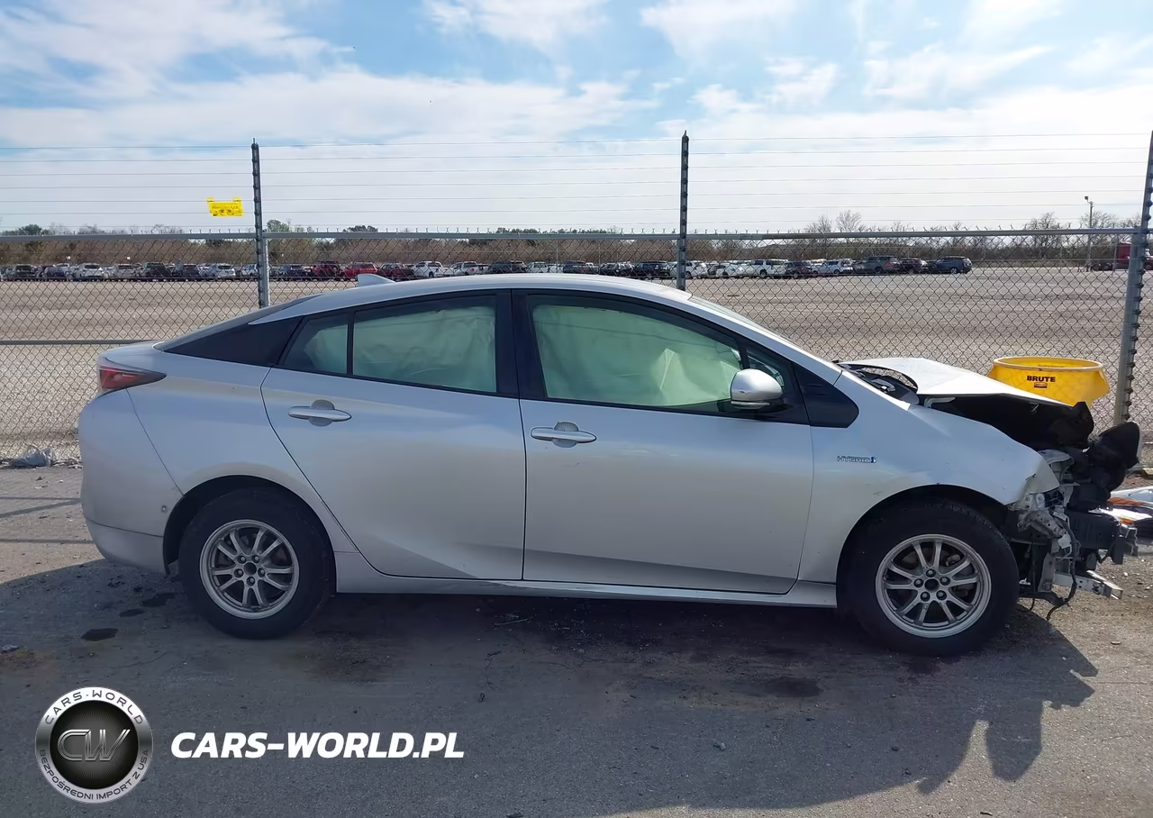 2017 Toyota Prius Two VIN:JTDKBRFUXH3574973 - 12