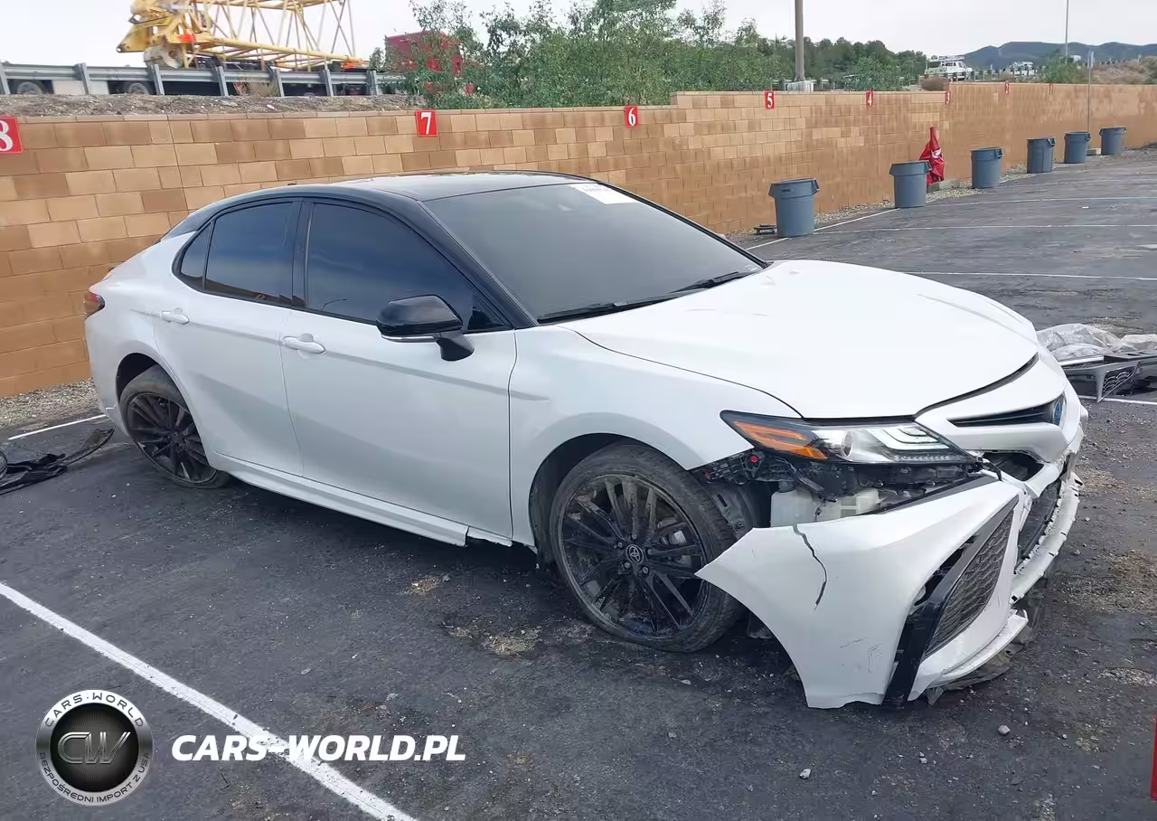 2024 Toyota Camry Hybrid Xse