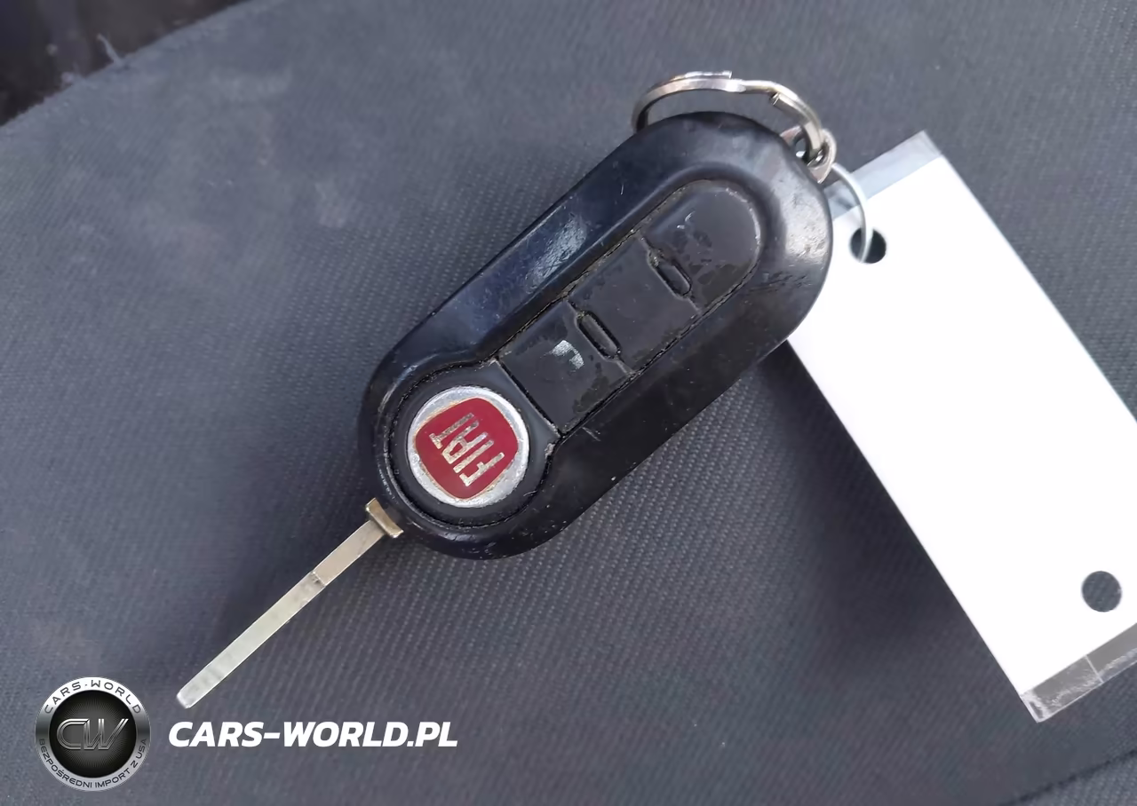 2013 Fiat 500 Pop VIN:3C3CFFAR0DT575336 - 11