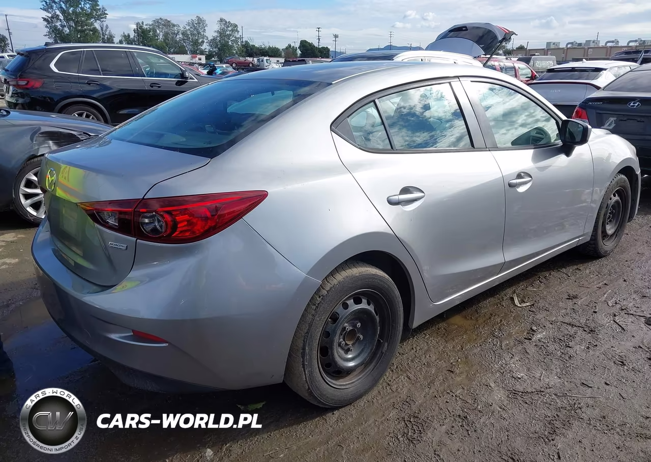 2015 Mazda Mazda3 I Sport VIN:3MZBM1U72FM231592 - 4